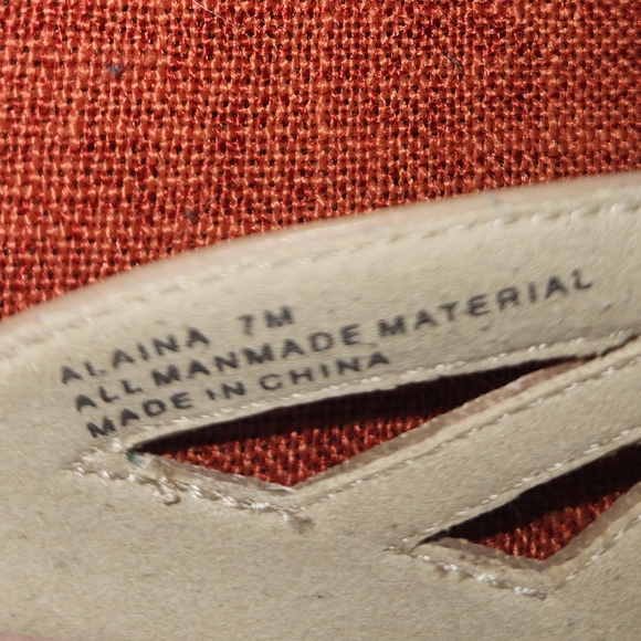 4in Beige High Heels By Shoe Dazzle - Picture 12 of 14